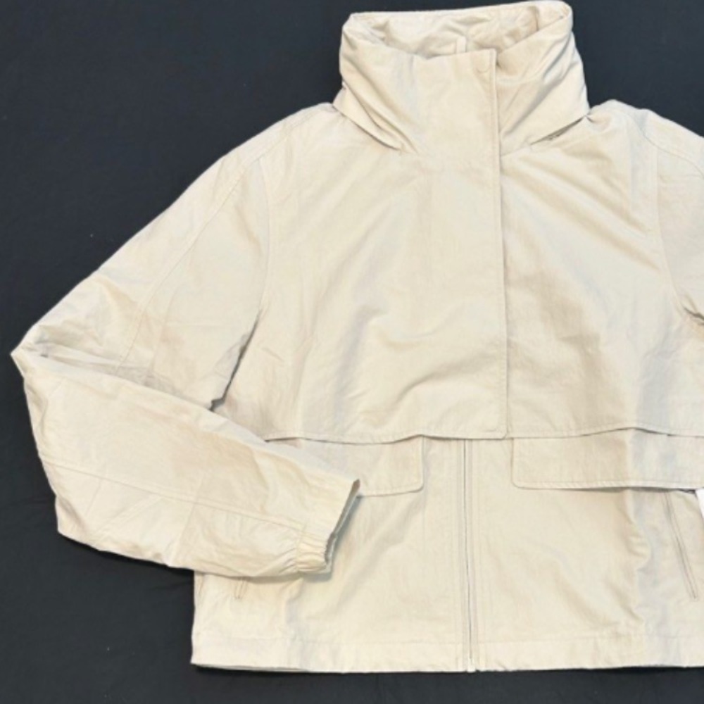 Cream Utility Jacket with Versatile Design lululemon always effortless size 4